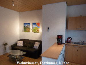 FeWo2a, Wohnzimmer, Esszimmer, Küche